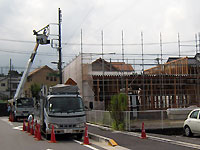日進市立図書館前