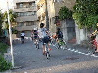 走り回る子供たち