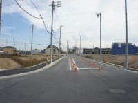 米野木駅の北側にある新しい交差点東向き