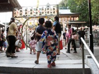 日進市　夏の風物詩　茅の輪くぐり