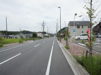 まっすぐ延びる道（栄方面）