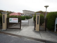 愛知学院大学の裏口