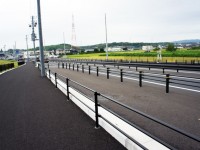 ガードレールが茶色