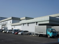 給食センターのトラック