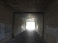 高速道路の下をくぐると2