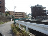 日進市との境目の川