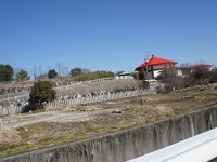 赤い屋根のお寺