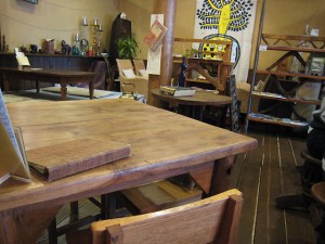 愛知県名古屋市天白区平針のトライバルアーツさんの店内１